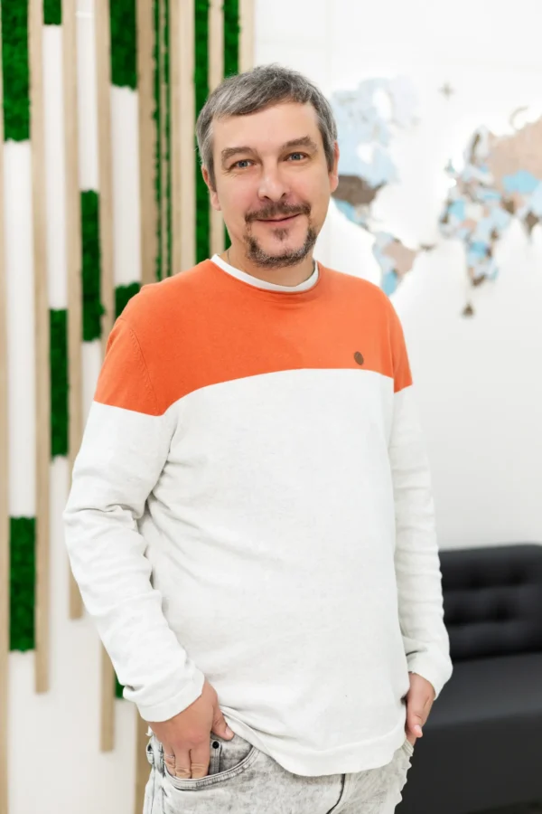 Сергей Юрьевич, менеджер по закупкам